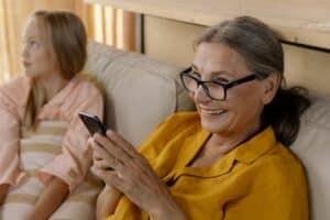 RE.DOCTOR som en Vital Signs-app 6 Ta kontroll over helsen din: Fremveksten av smarttelefonbasert vitale tegnovervåking for kroniske tilstander